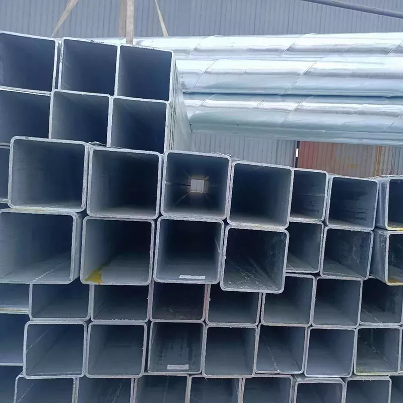 Черная прямоугольная трубка малого калибра